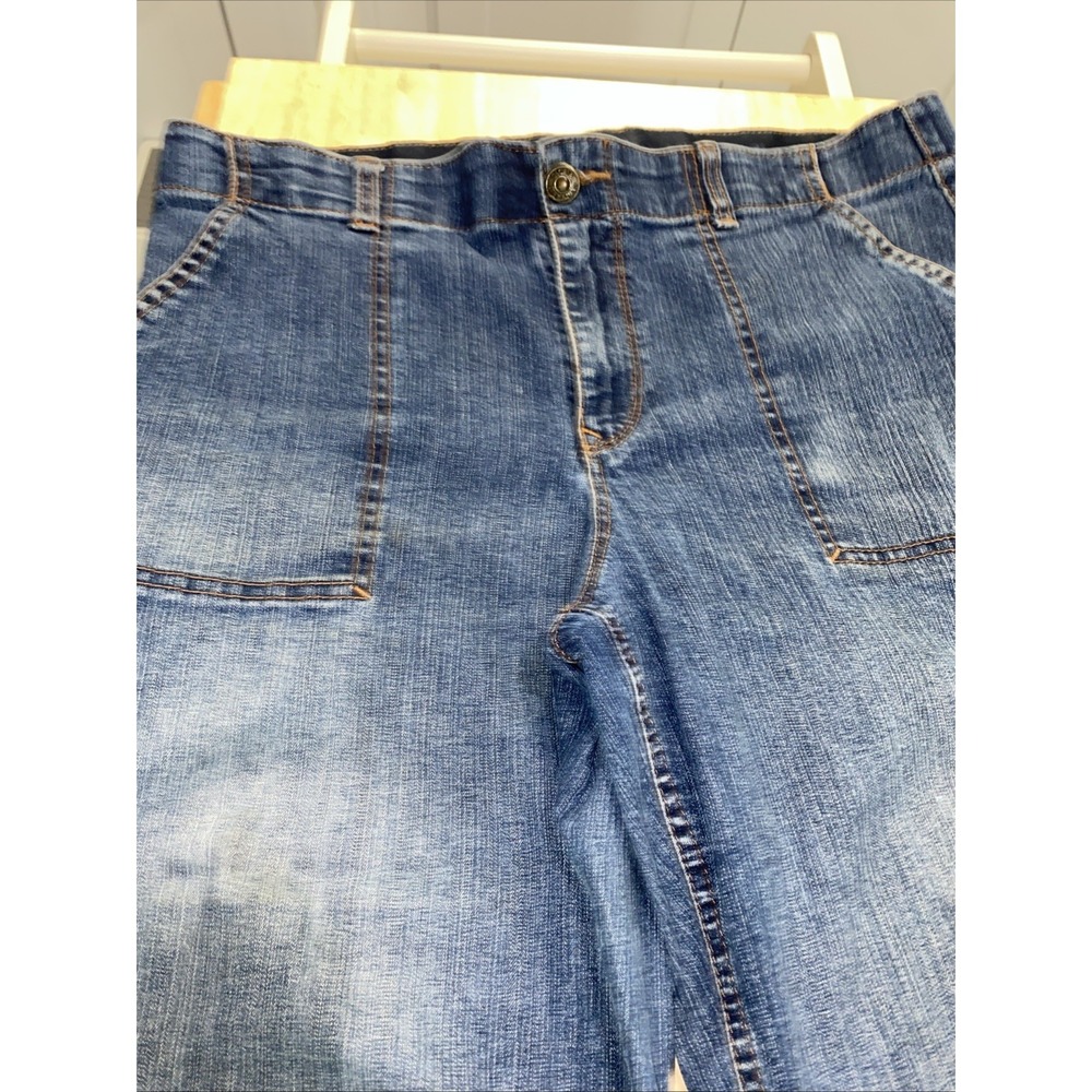 Gloria Vanderbilt Women's Shape Effect Wide Leg Crop Jeans EH6 Riano Size 12/ Ca - Picture 3 of 7